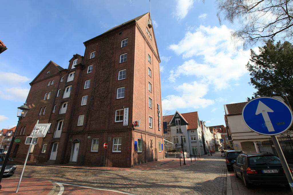 Zur Muehle - Hotel Am Fleth Buxtehude Esterno foto
