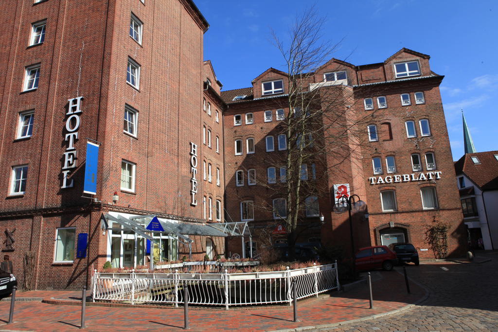 Zur Muehle - Hotel Am Fleth Buxtehude Esterno foto